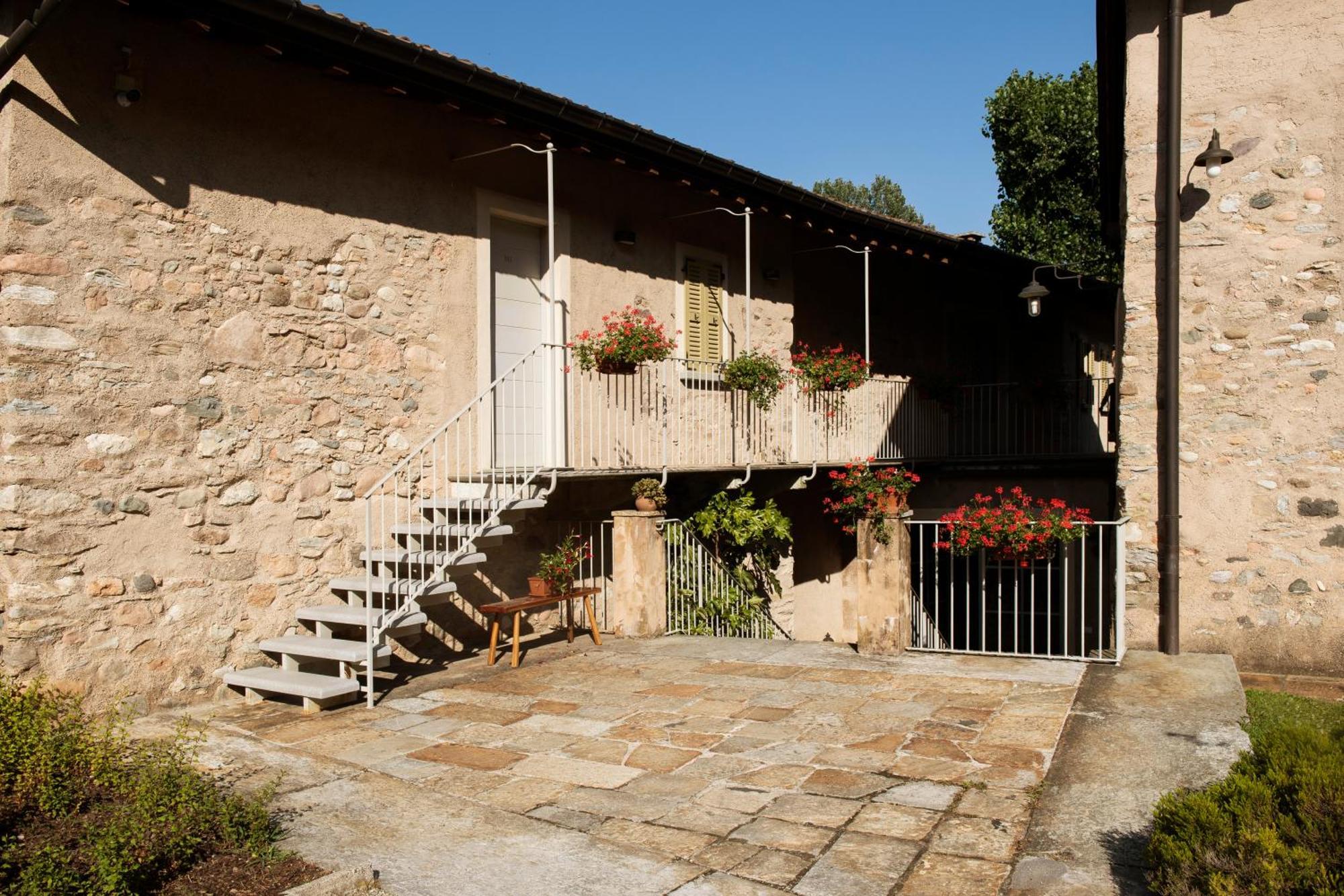 Locanda Ca Dei Santi Induno Olona Bagian luar foto